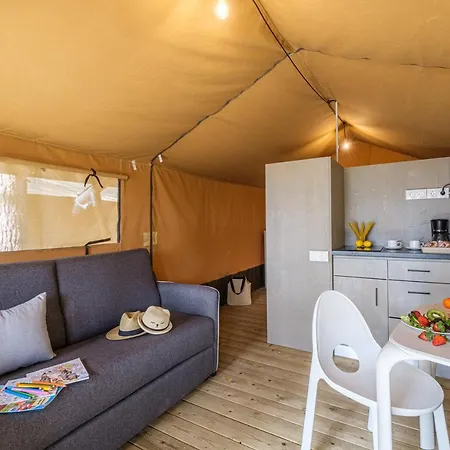 Estival Torre De La Mora Campsite Tamarit