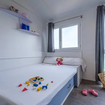Camping Estival Torre De La Mora