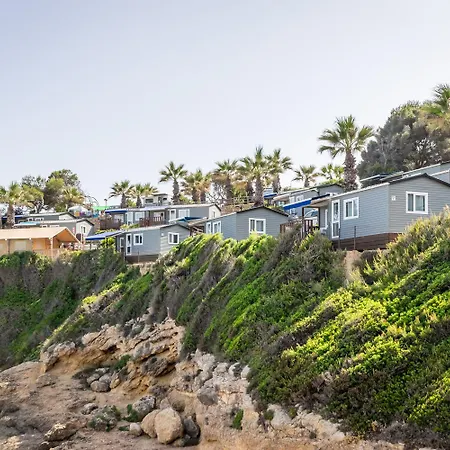 Campingplads Estival Torre De La Mora 2*