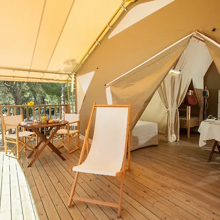 Camping Estival Torre De La Mora 2*