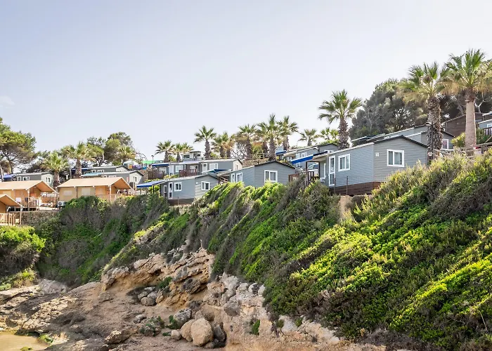 Campingplads Estival Torre De La Mora 2*