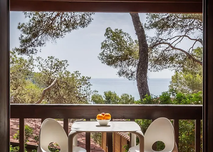 Campingplads Estival Torre De La Mora 2*