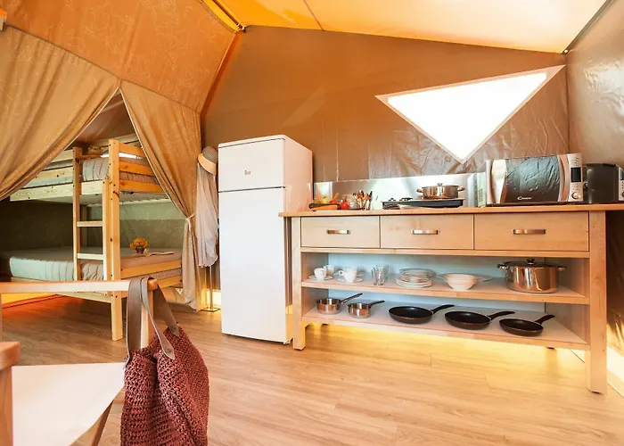 Campingplads Estival Torre De La Mora