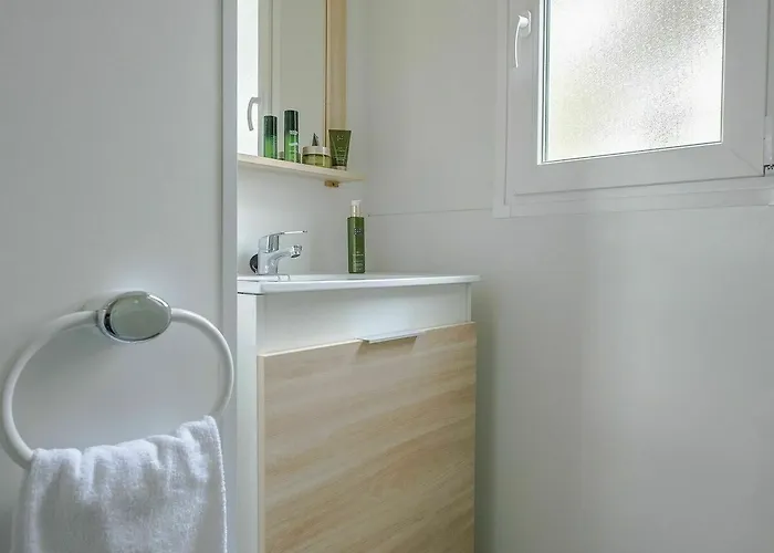 Campingplads Estival Torre De La Mora 2*